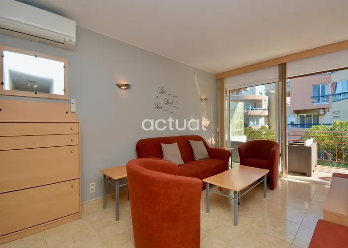 Διαμέρισμα Santa Marina 13 *