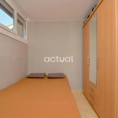 Santa Marina 13 * بلاتجا ذارو